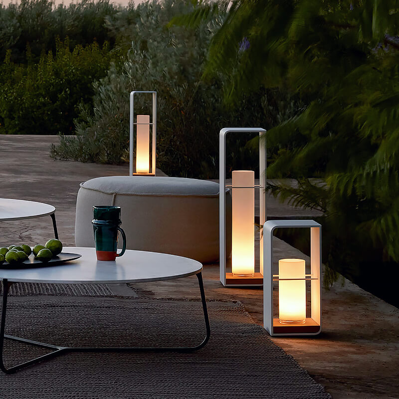 Solar-Laterne Außen Schwarz – LED Gartenleuchte mit Fernbedienung-Outdoor light-Lumensis-Klein-Warmes Licht (3000K)-Lumensis
