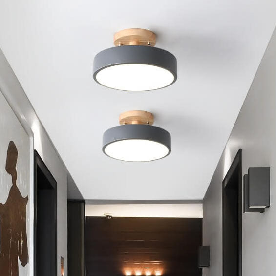 Skandi LED Deckenleuchte – Minimalistisches Design mit Holz-Sockel-Semi-Flush Mount Lighting-Lumensis-Small-Warmes Licht(3000K)-Lumensis