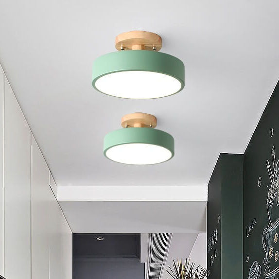 Skandi LED Deckenleuchte – Minimalistisches Design mit Holz-Sockel-Semi-Flush Mount Lighting-Lumensis-Small-Warmes Licht(3000K)-Lumensis