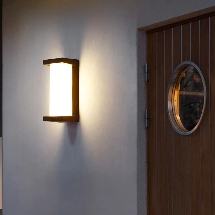Quadratische LED-Außenwandleuchte