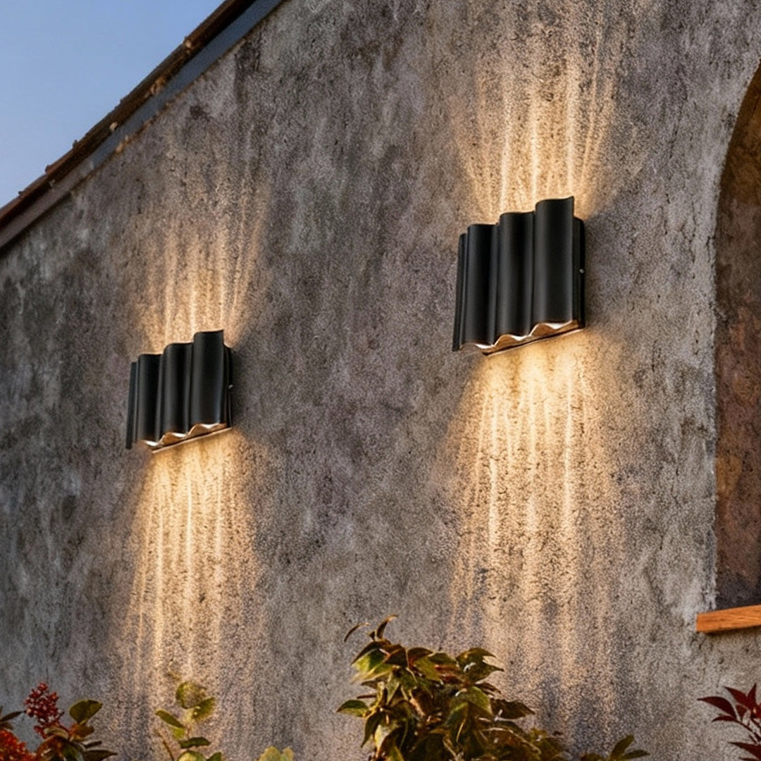 Wellen-Design LED Außenwandleuchte – Up & Down Strahler in Schwarz-Lighting > Outdoor Lighting > Outdoor Wall Lighting > Up & Down Wall Lights-Lumensis-2-flammig-Weiß-Lumensis