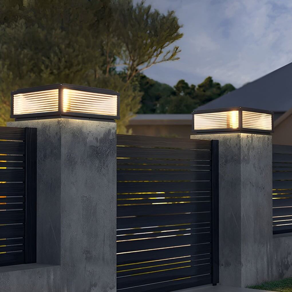 Quadratische LED Säulenleuchte – Riffelglas-Design – Solar oder Festanschluss-Lighting > Outdoor Lighting > Outdoor Post Lights > Pillar Lights-Lumensis-Fest verdrahtet-30 cm-Lumensis