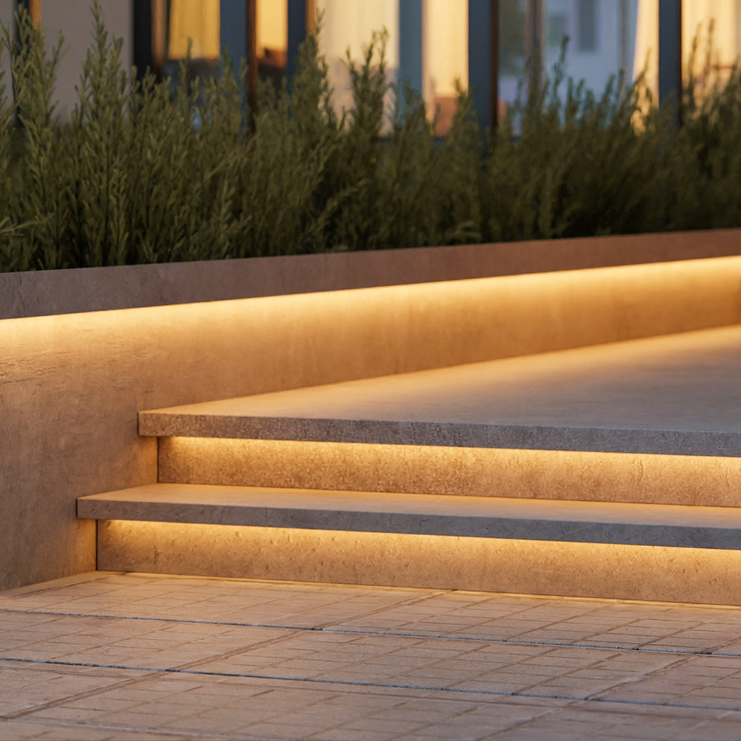 LED Treppenbeleuchtung Außen 24V – Flexibel & Wasserdicht (Zuschneidbar)-Lighting > Outdoor Lighting > Landscape Lighting > Step & Deck Lights-Lumensis-Flach-Warmweiß-Lumensis