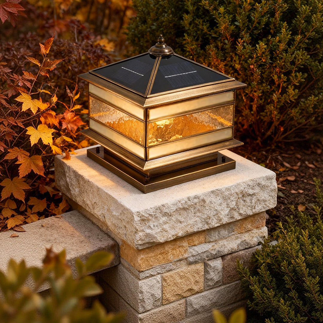 Antike Solar-Sockelleuchte – Wetterfeste LED-Gartenlampe für Mauern-Lighting > Outdoor Lighting > Outdoor Post Lights > Pillar Lights-Lumensis-30 X 30 X 35cm-Solar-Lumensis