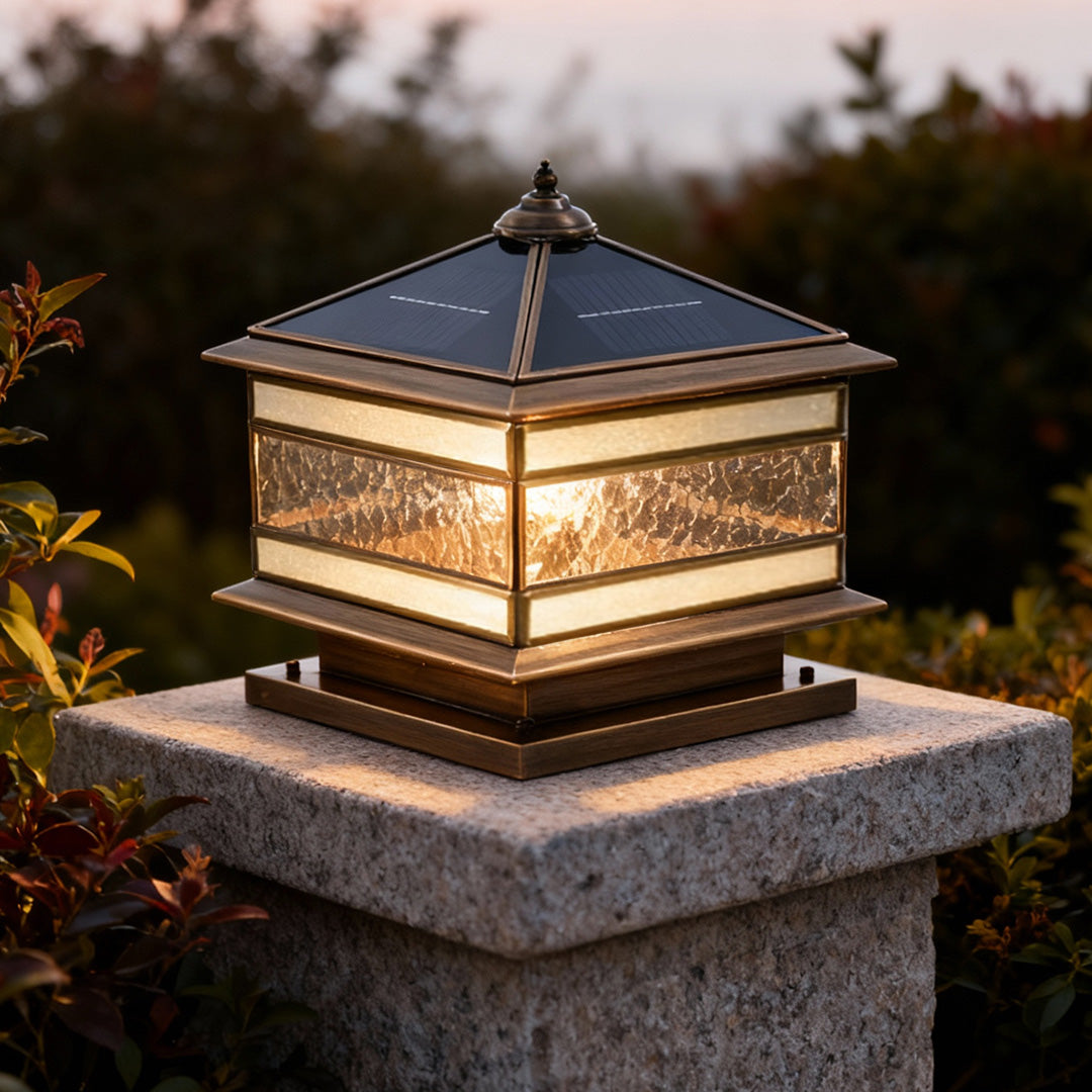 Antike Solar-Sockelleuchte – Wetterfeste LED-Gartenlampe für Mauern-Lighting > Outdoor Lighting > Outdoor Post Lights > Pillar Lights-Lumensis-30 X 30 X 35cm-Solar-Lumensis