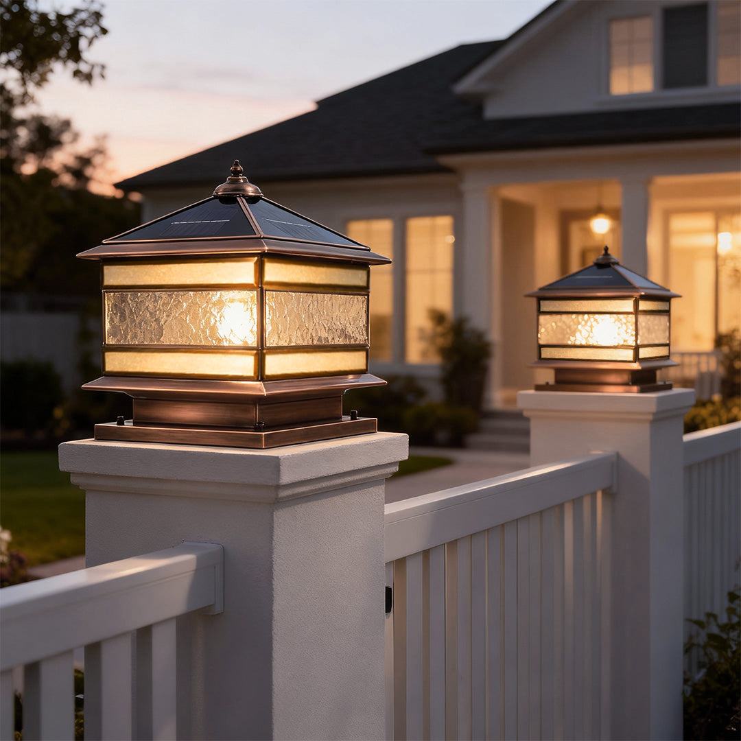 Antike Solar-Sockelleuchte – Wetterfeste LED-Gartenlampe für Mauern-Lighting > Outdoor Lighting > Outdoor Post Lights > Pillar Lights-Lumensis-25 X 25 X 30cm-Solar-Lumensis